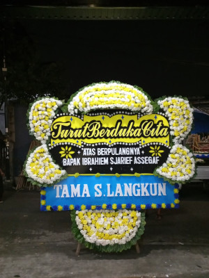 Papan Bunga Duka di Teling Bawah