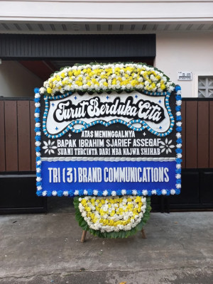 Papan Bunga Duka di Teling Bawah